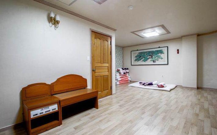 Geoje Tourist Hotel Exterior foto