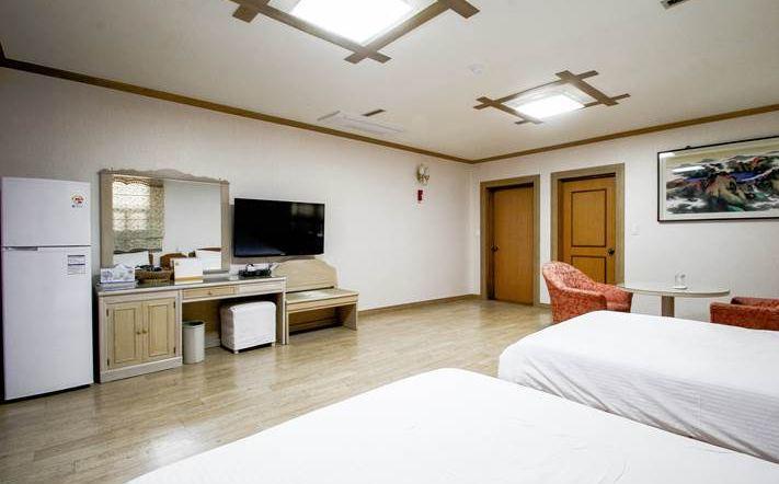 Geoje Tourist Hotel Exterior foto